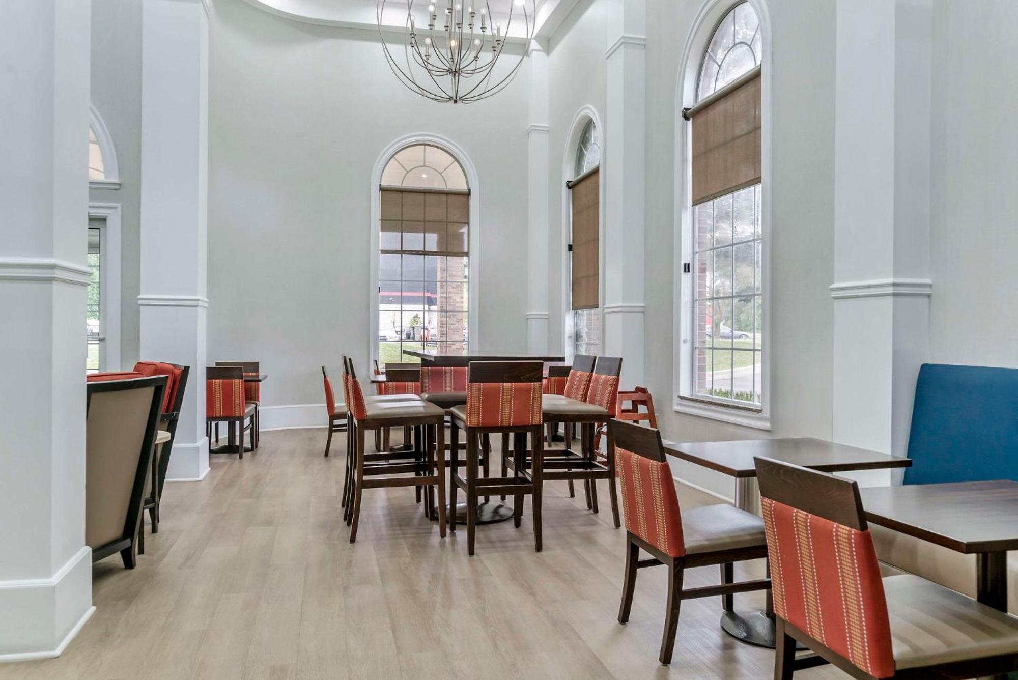 Comfort Inn Plainwell Экстерьер фото