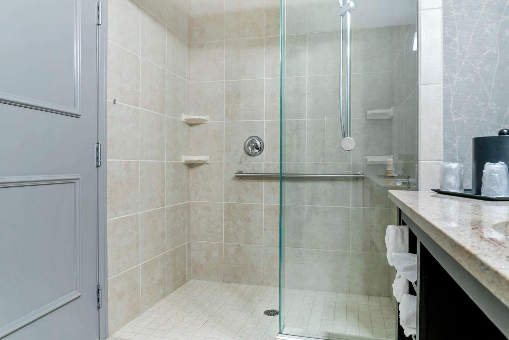 Comfort Inn Plainwell Экстерьер фото