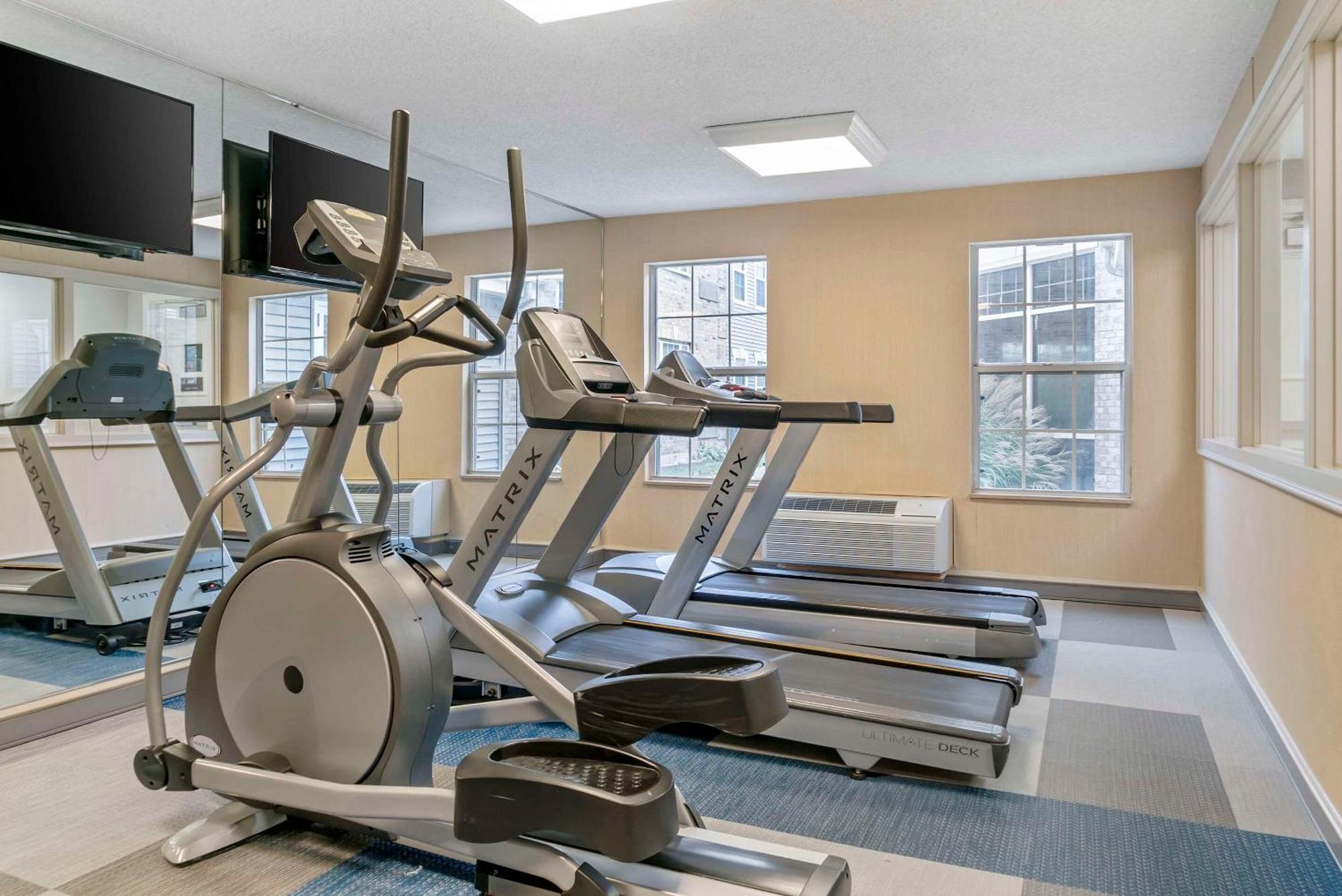Comfort Inn Plainwell Экстерьер фото