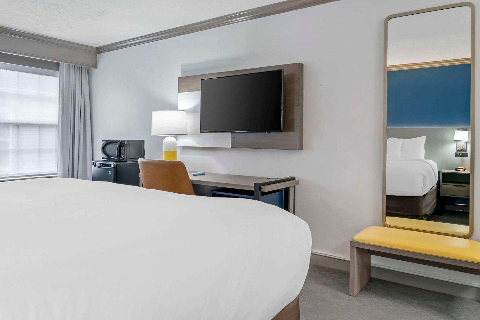 Comfort Inn Plainwell Экстерьер фото