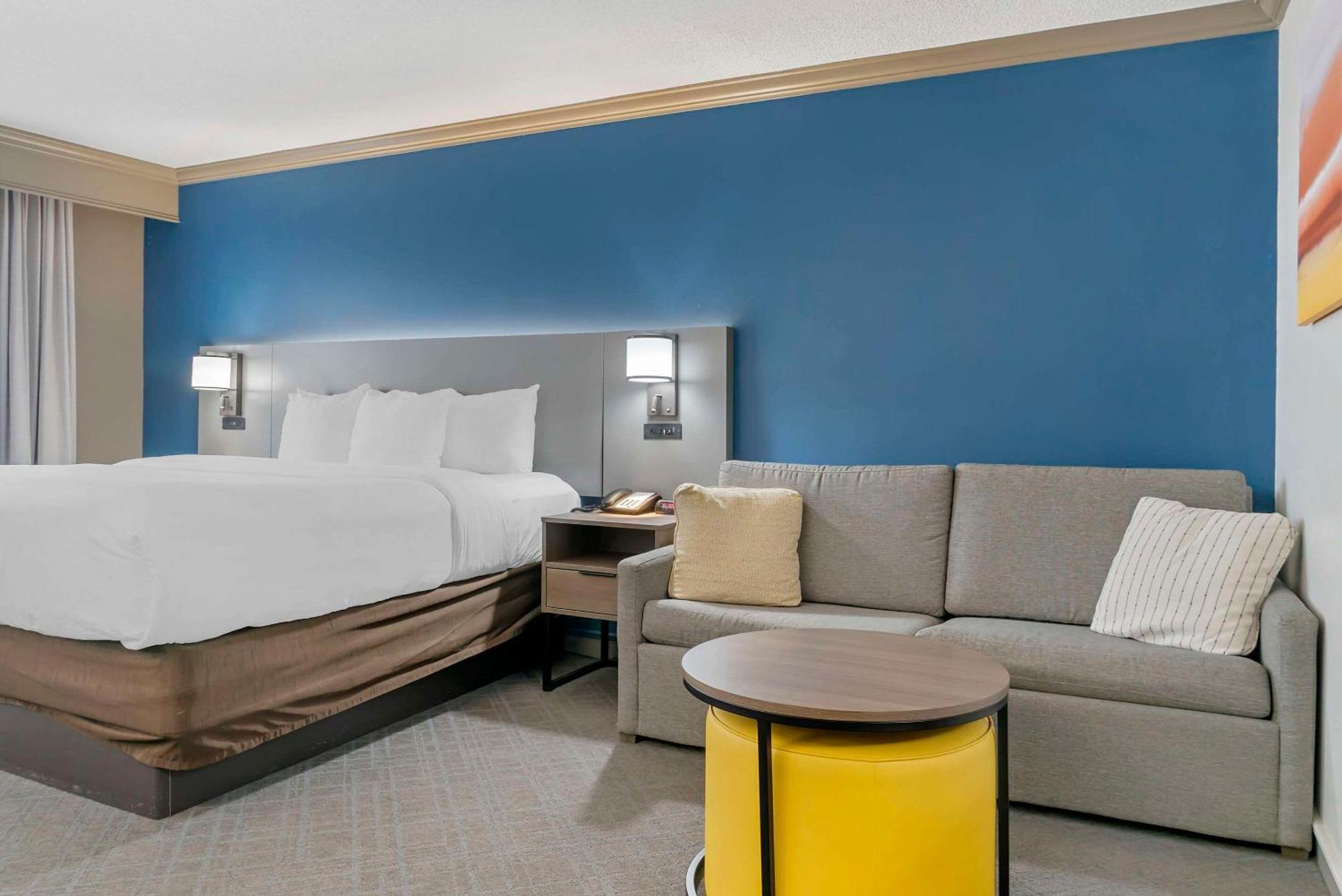 Comfort Inn Plainwell Экстерьер фото
