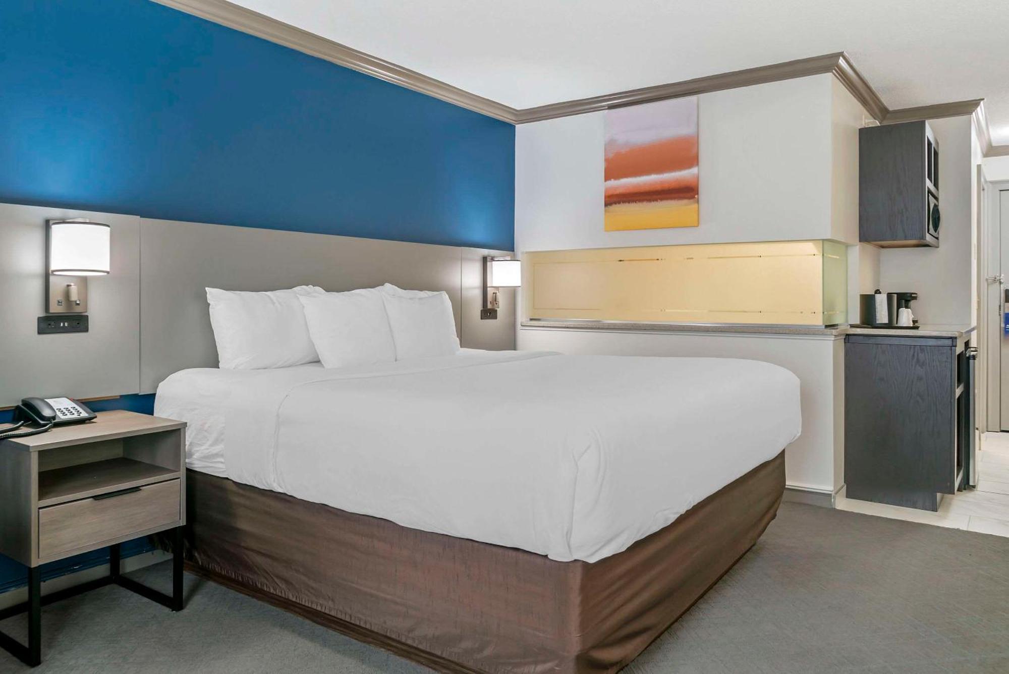 Comfort Inn Plainwell Экстерьер фото